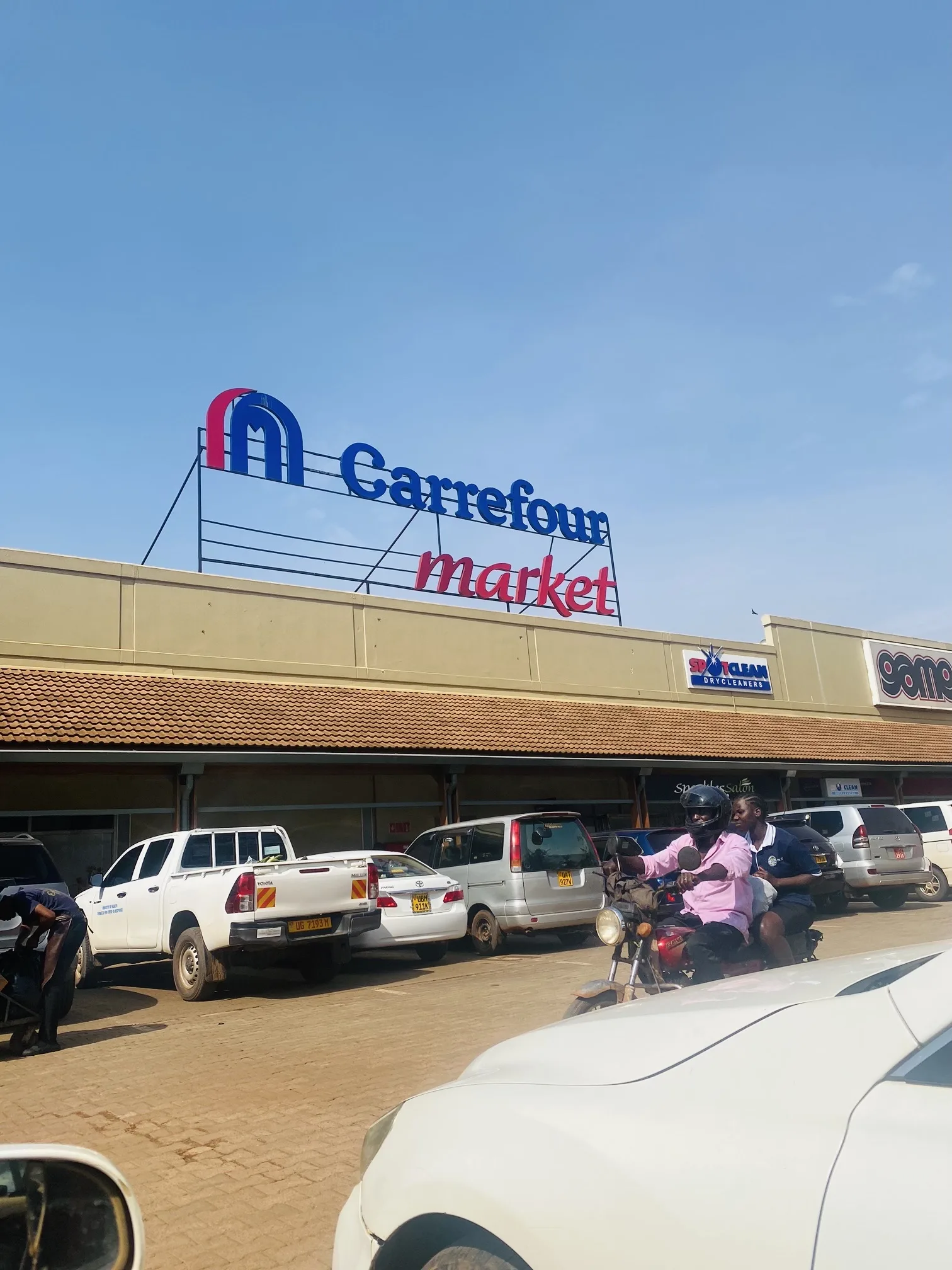 Retail & Shopping