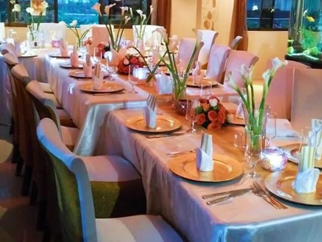 Buffet Dining Experience