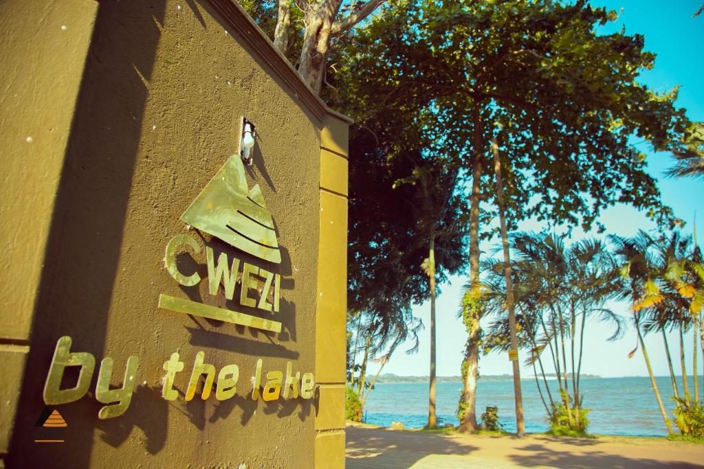 Cwezi Suites