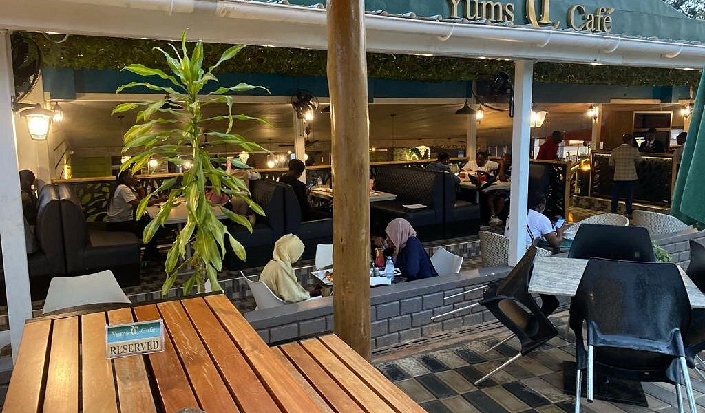 Guest Atmosphere & Events