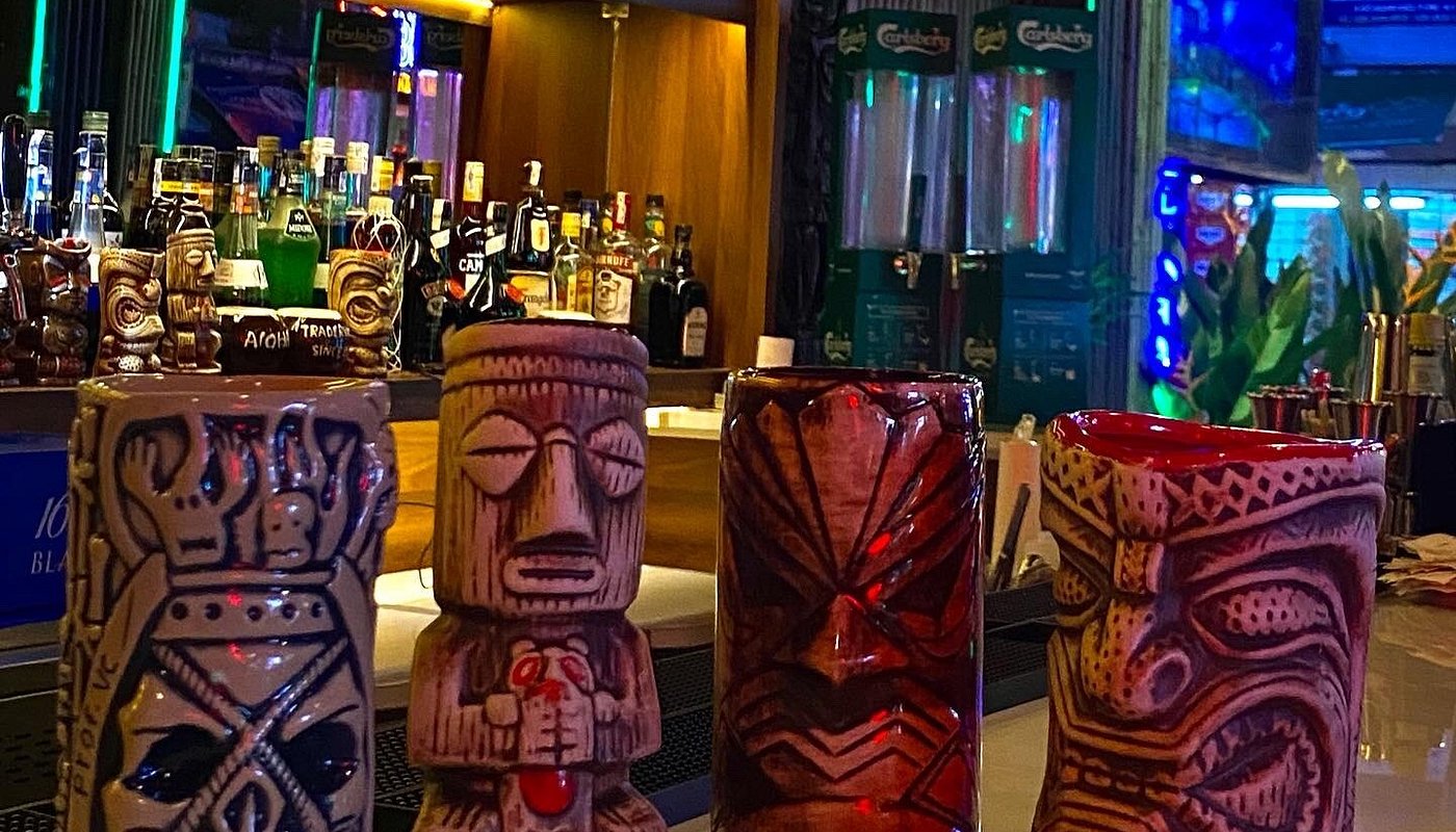 Waikiki Bar & Restaurant