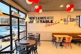 Dining & Entertainment