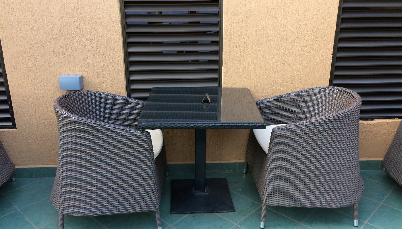 Ambiance & Facilities