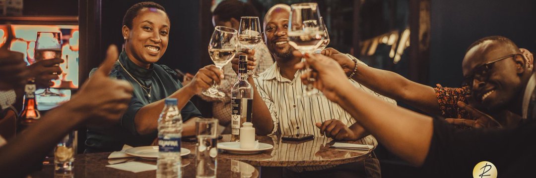 Beverage & Lounge