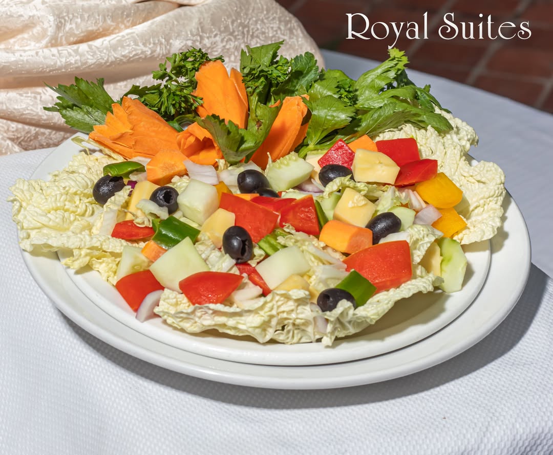 Dining & Beverage